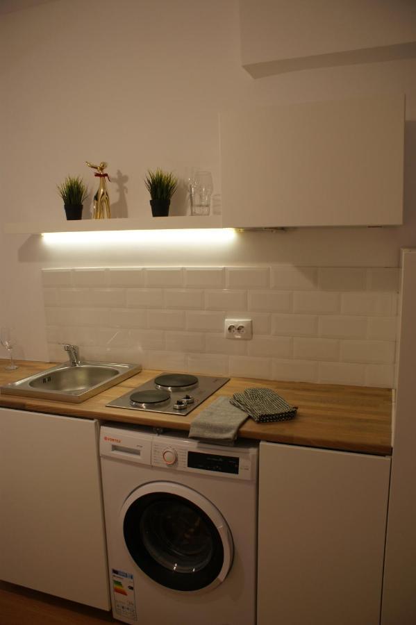 On The River Ultra Central Suites Bukares Bagian luar foto