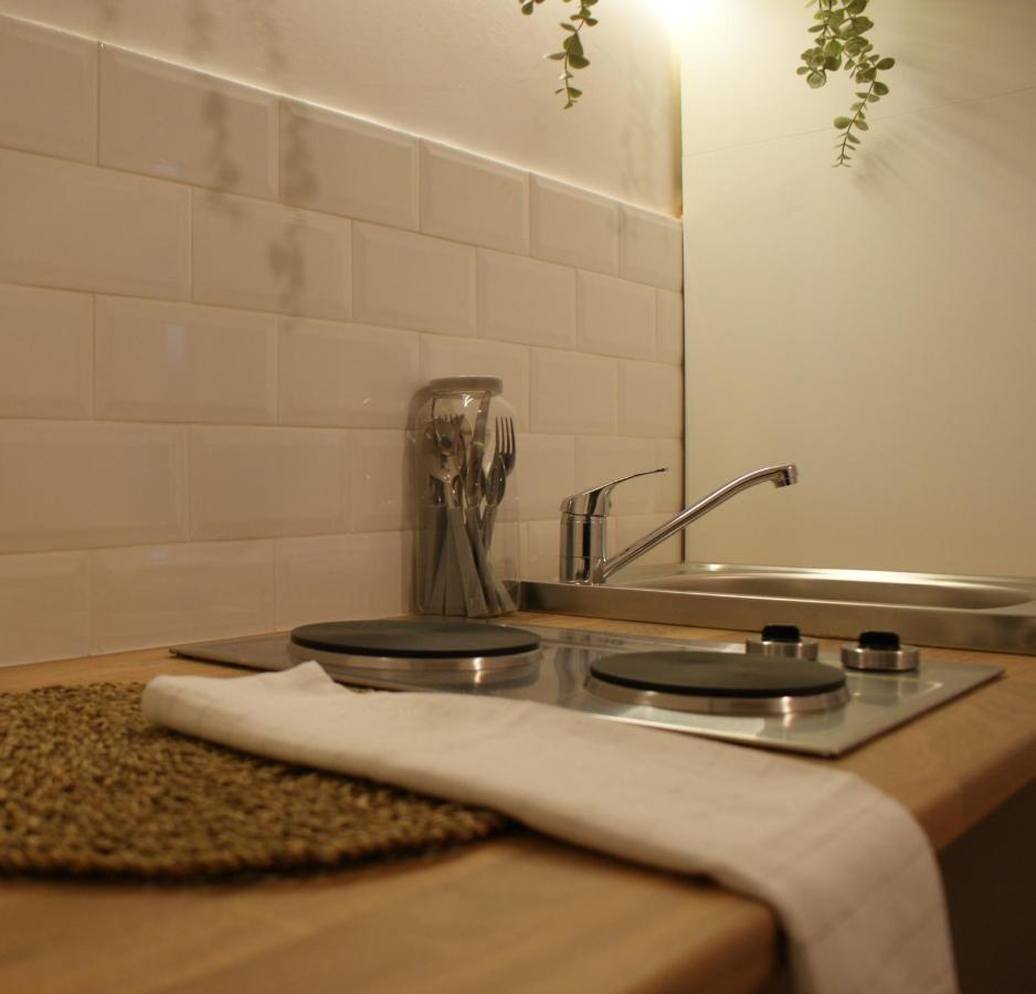 On The River Ultra Central Suites Bukares Bagian luar foto