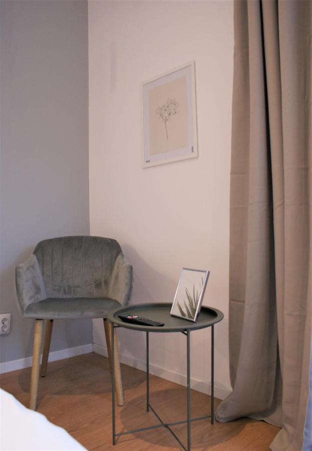 On The River Ultra Central Suites Bukares Bagian luar foto